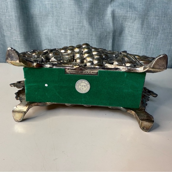 Silver Kitchen Linen Napkin Holder with Intricate Design - Picture 4 of 9